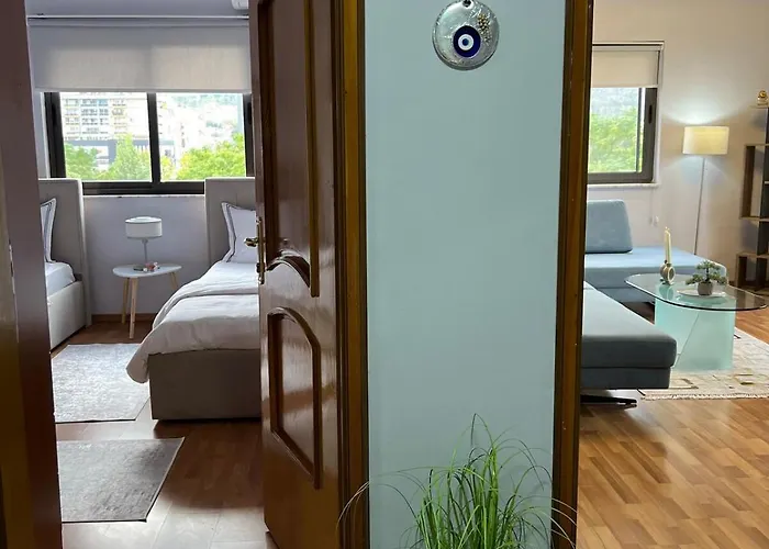 아파트 In Center *