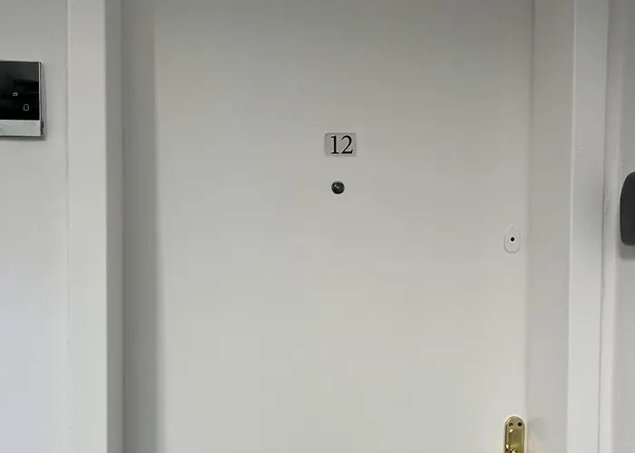 In Center * Шкодер