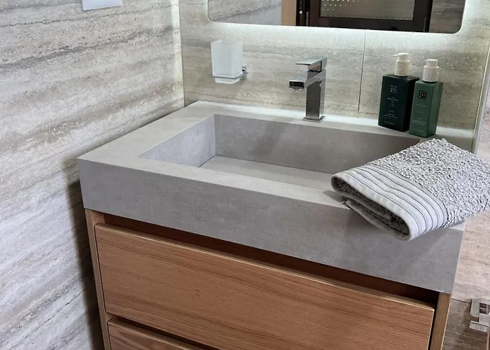 In Center * Шкодер